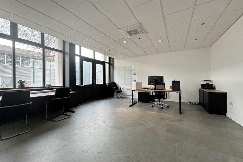 KantoorruimteaanAmbachtsweg 1 B<br/> inBladel KantoorruimteaanAmbachtsweg 1 B<br/> inBladel