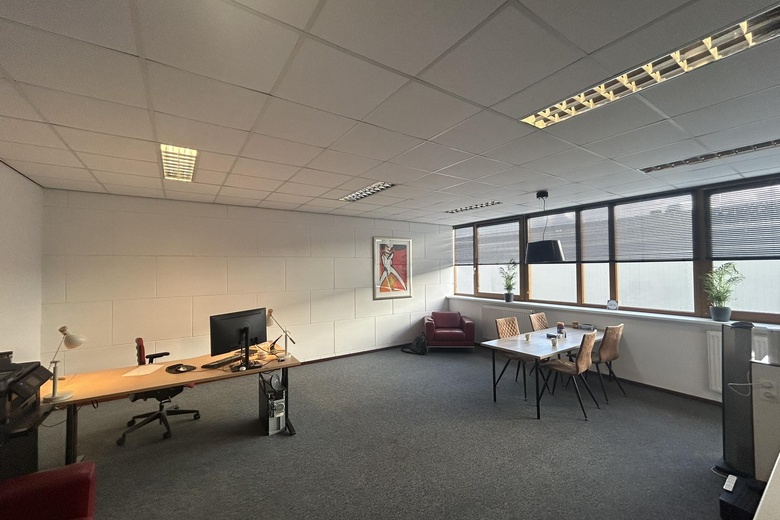 BedrijfsruimteaanHonderdland 346<br/> inMaasdijk