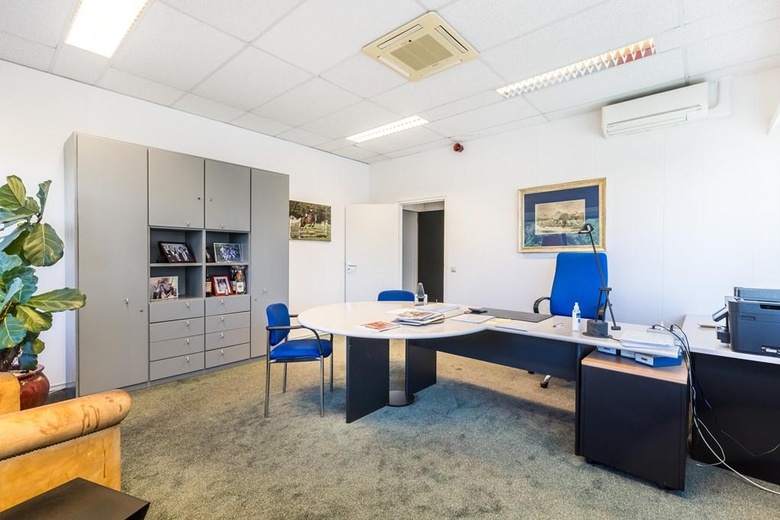 KantoorruimteaanMozartlaan 3<br/> inMaassluis KantoorruimteaanMozartlaan 3<br/> inMaassluis