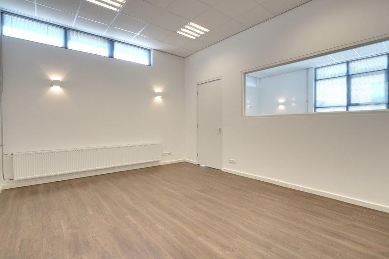 BedrijfsruimteaanAmbachtsweg 9<br/> inElst