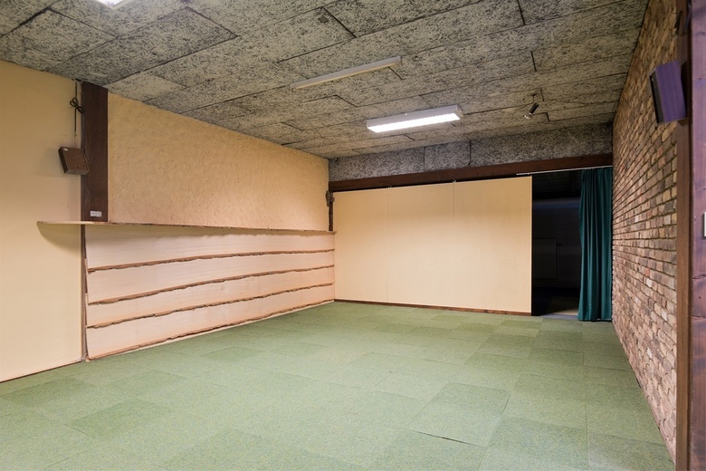 WinkelruimteaanMolenstraat 10<br/> inLimbricht WinkelruimteaanMolenstraat 10<br/> inLimbricht