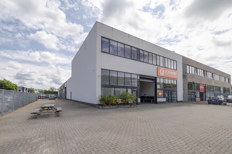 BedrijfsruimteaanFlevolaan 38<br/> inWeesp BedrijfsruimteaanFlevolaan 38<br/> inWeesp