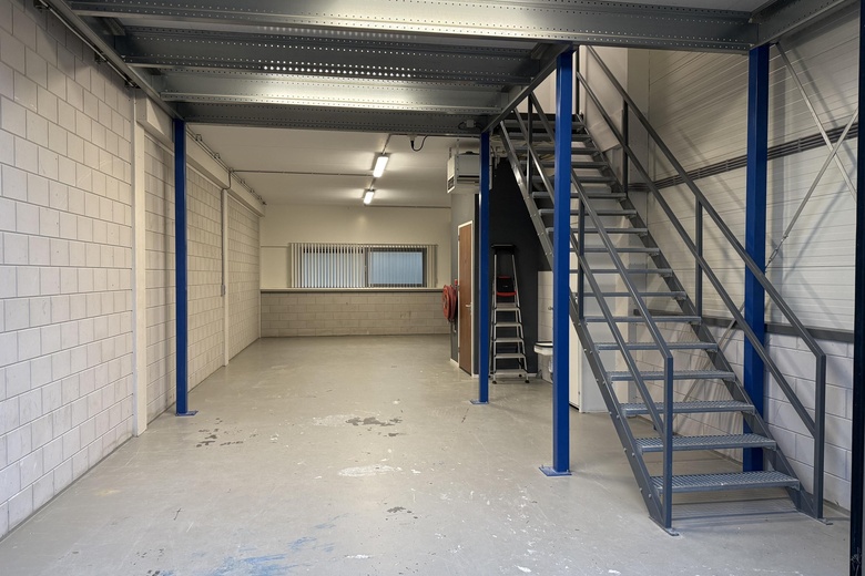 BedrijfsruimteaanZwolseweg 37<br/> inBarendrecht