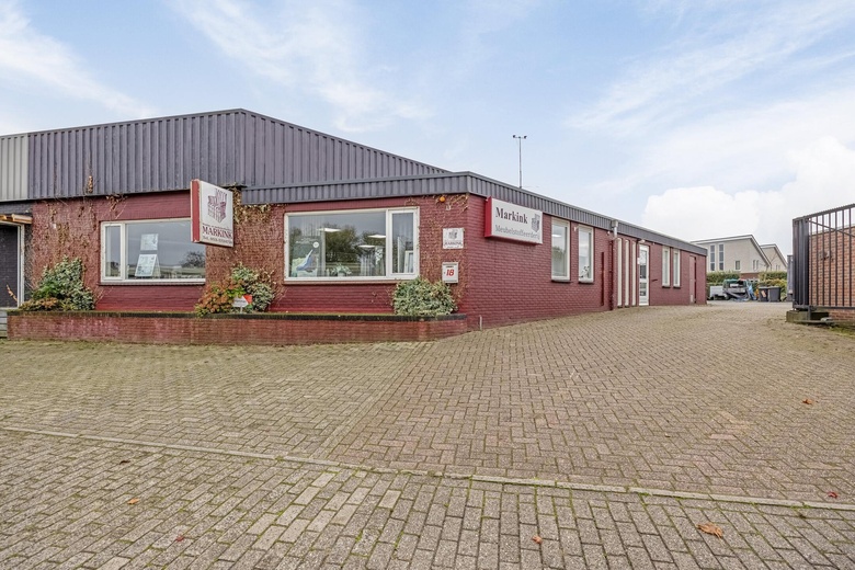 BedrijfsruimteaanM.A.de Ruijterstraat 18 - 20<br/> inHaaksbergen BedrijfsruimteaanM.A.de Ruijterstraat 18 - 20<br/> inHaaksbergen