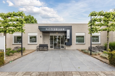 Bekijk foto 2 van Pasteurlaan 1