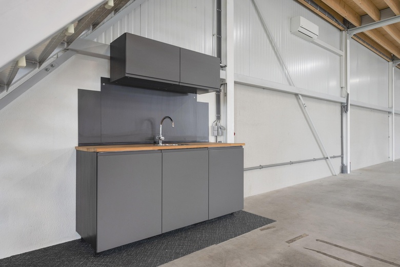 BedrijfsruimteaanBergerweg 140<br/> inSittard BedrijfsruimteaanBergerweg 140<br/> inSittard