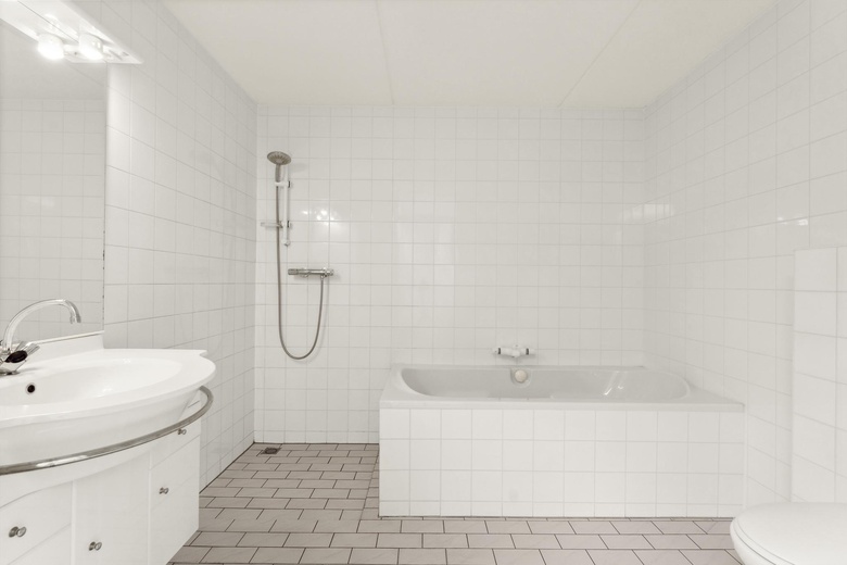 BedrijfsruimteaanFioringrasstraat 1 - 3<br/> inAlmere BedrijfsruimteaanFioringrasstraat 1 - 3<br/> inAlmere
