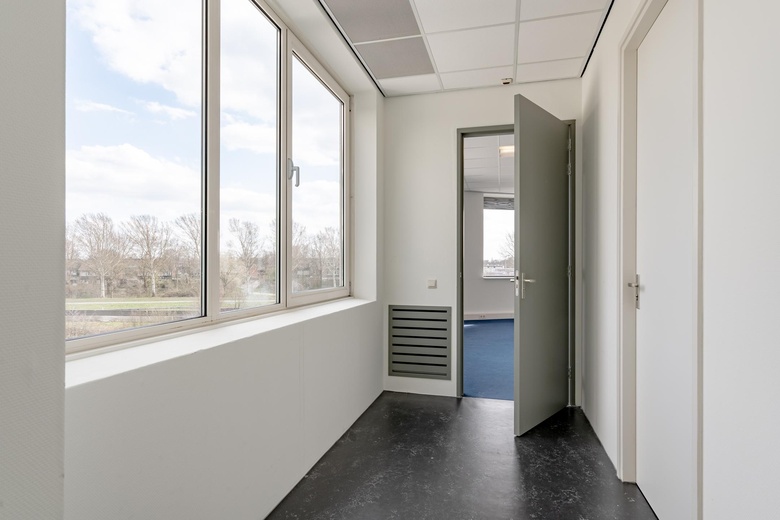 KantoorruimteaanDe Schans 9A<br/> inHardenberg KantoorruimteaanDe Schans 9A<br/> inHardenberg