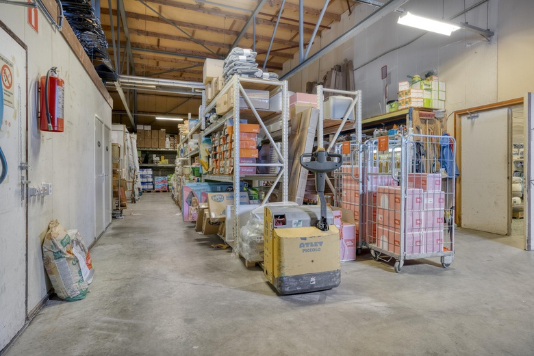 BedrijfsruimteaanOude Moerstraatsebaan 31<br/> inBergen op Zoom BedrijfsruimteaanOude Moerstraatsebaan 31<br/> inBergen op Zoom