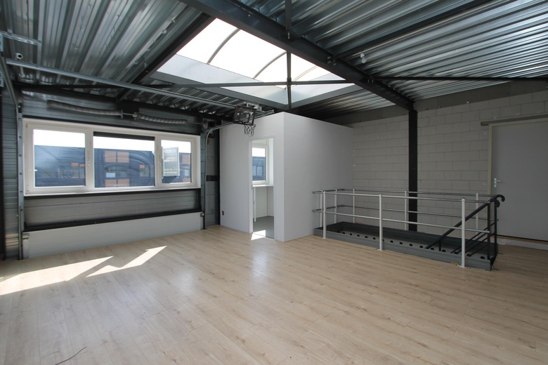 BedrijfsruimteaanWeg en Land 42 j<br/> inBergschenhoek