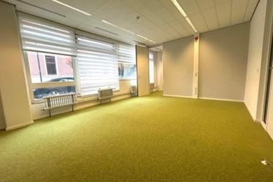 Bekijk foto 2 van Meerten Verhoffstraat 16-24