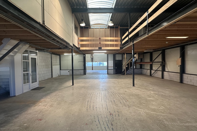 BedrijfsruimteaanJan Tinbergenstraat 19<br/> inReeuwijk BedrijfsruimteaanJan Tinbergenstraat 19<br/> inReeuwijk