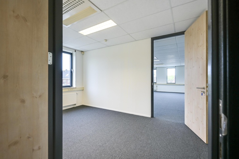 KantoorruimteaanHet Spoor 94<br/> inHouten KantoorruimteaanHet Spoor 94<br/> inHouten