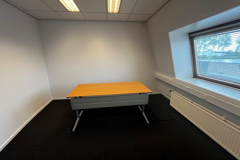 KantoorruimteaanMr. F.J. Haarmanweg 53 9<br/> inTerneuzen KantoorruimteaanMr. F.J. Haarmanweg 53 9<br/> inTerneuzen