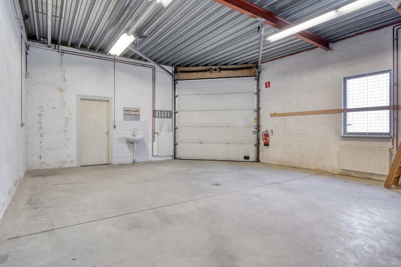BedrijfsruimteaanLage Weide 25<br/> inWarnsveld BedrijfsruimteaanLage Weide 25<br/> inWarnsveld