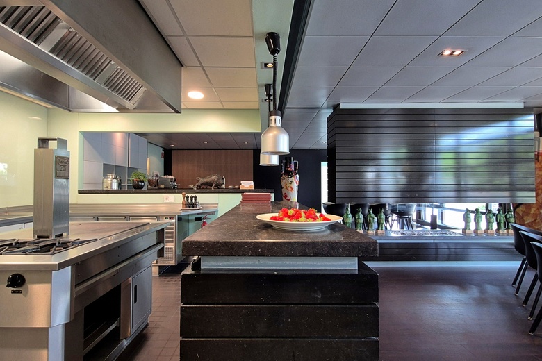 Bekijk foto 10 in  aan de  in 