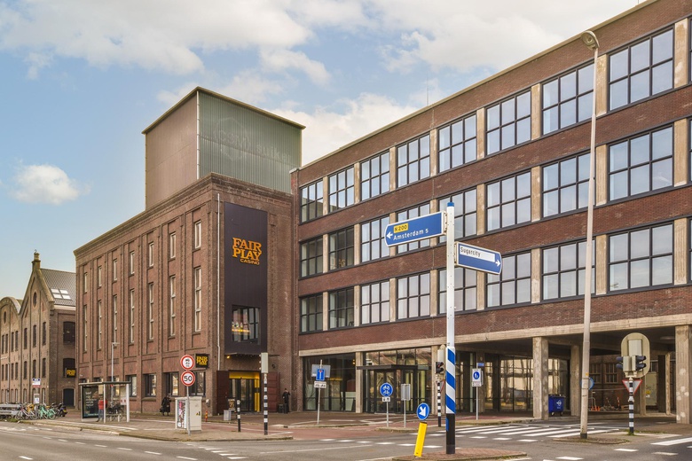 BedrijfsruimteaanHaarlemmerstraatweg 13<br/> inHalfweg