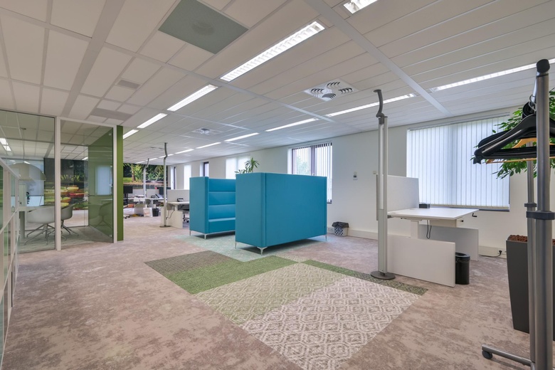 KantoorruimteaanDe Bouw 87 - 89<br/> inHouten KantoorruimteaanDe Bouw 87 - 89<br/> inHouten