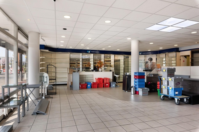 WinkelruimteaanLoenenseweg 6<br/> inEerbeek WinkelruimteaanLoenenseweg 6<br/> inEerbeek