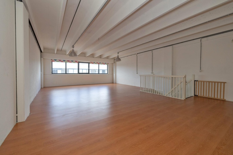 BedrijfsruimteaanEemmeerlaan 36<br/> inWeesp