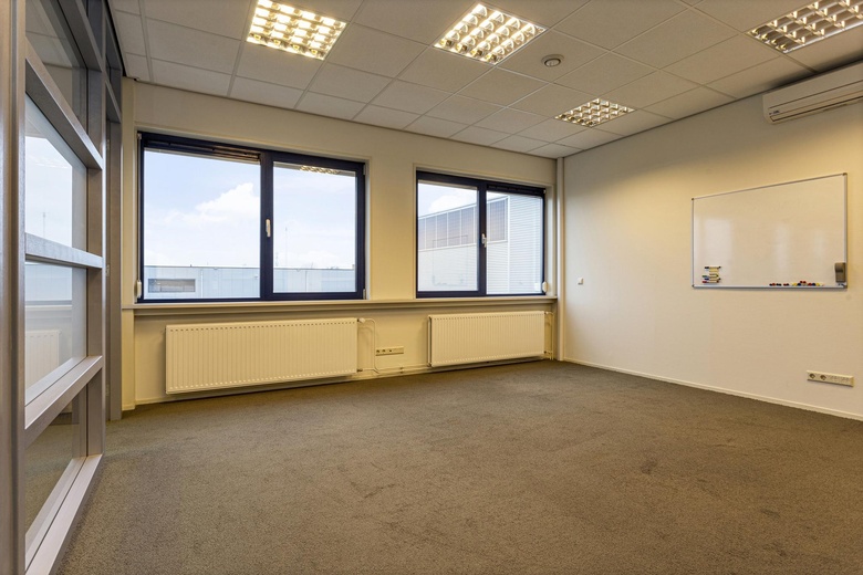 KantoorruimteaanCelsiusweg 18 e<br/> inElst KantoorruimteaanCelsiusweg 18 e<br/> inElst