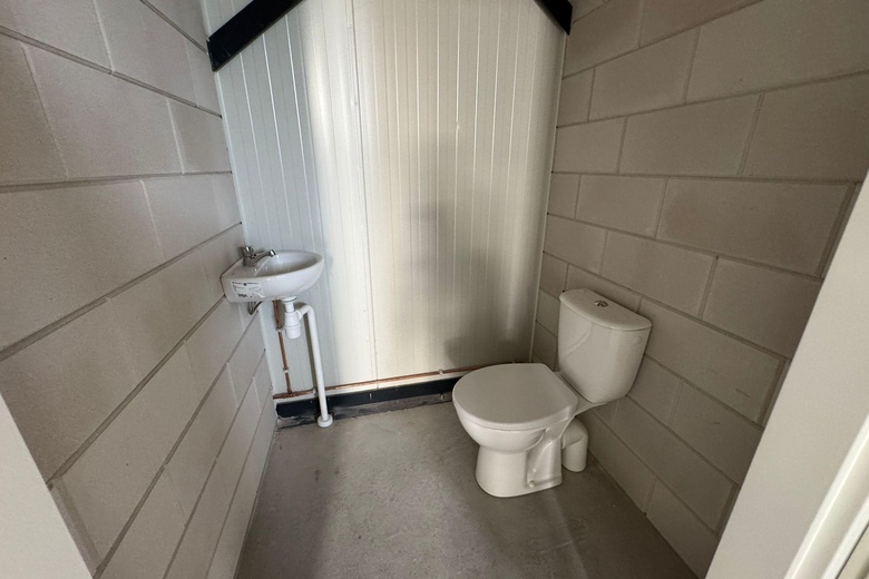 BedrijfsruimteaanHedikhuizerweg 15 A 1<br/> inDen Bosch