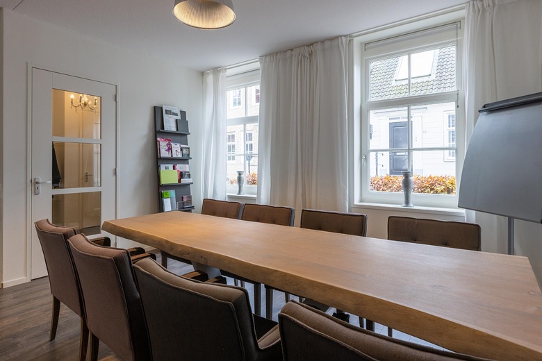 KantoorruimteaanZwaardklamp 7<br/> inHuizen KantoorruimteaanZwaardklamp 7<br/> inHuizen