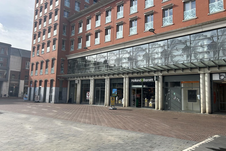 WinkelruimteaanStatenplein 125<br/> inDordrecht WinkelruimteaanStatenplein 125<br/> inDordrecht