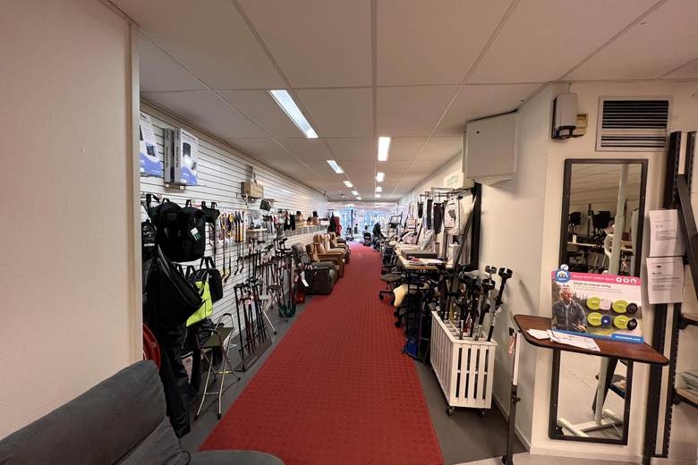 WinkelruimteaanStationsstraat 74<br/> inErmelo WinkelruimteaanStationsstraat 74<br/> inErmelo