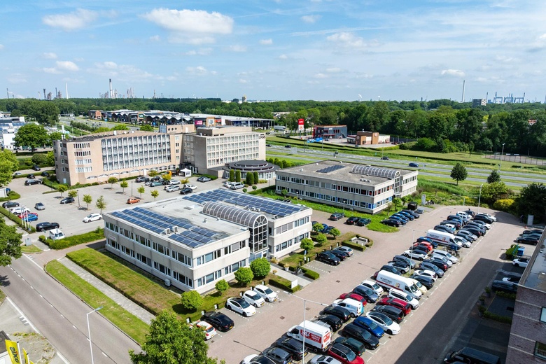KantoorruimteaanCurieweg 7<br/> inSpijkenisse KantoorruimteaanCurieweg 7<br/> inSpijkenisse