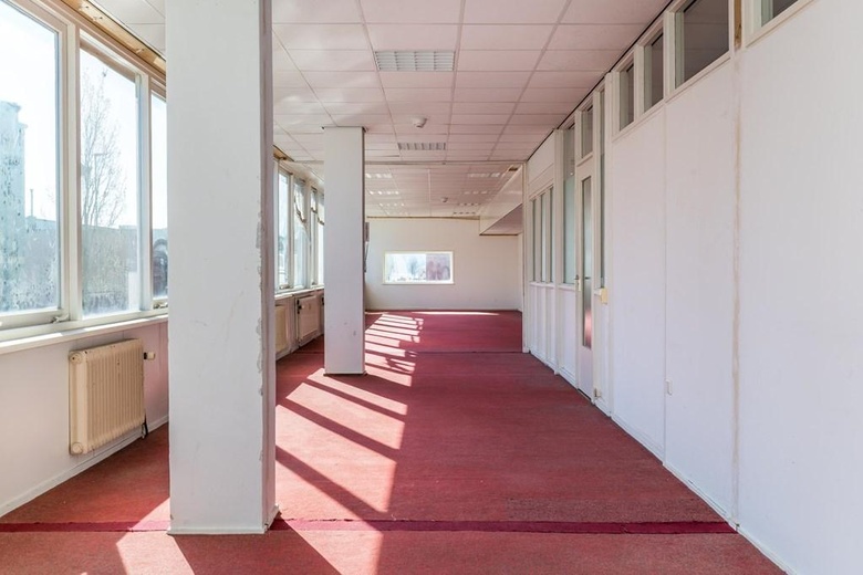 KantoorruimteaanPiekstraat 15 35<br/> inRotterdam KantoorruimteaanPiekstraat 15 35<br/> inRotterdam