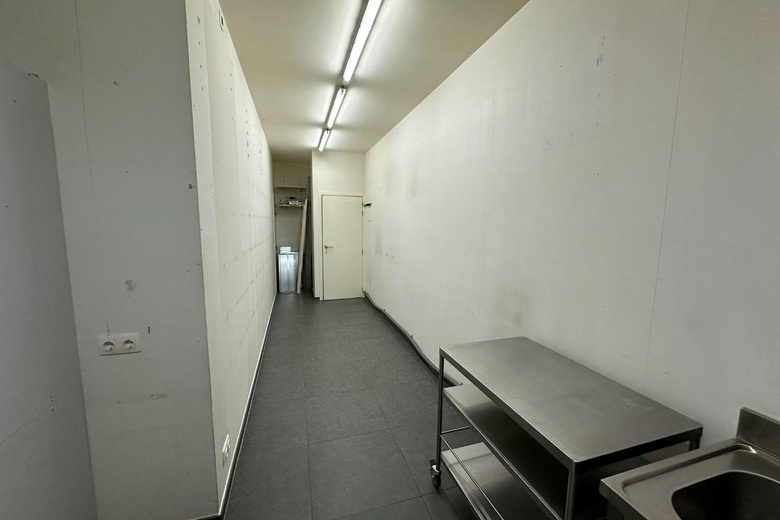 WinkelruimteaanPlompe Toren 2<br/> inSluis WinkelruimteaanPlompe Toren 2<br/> inSluis