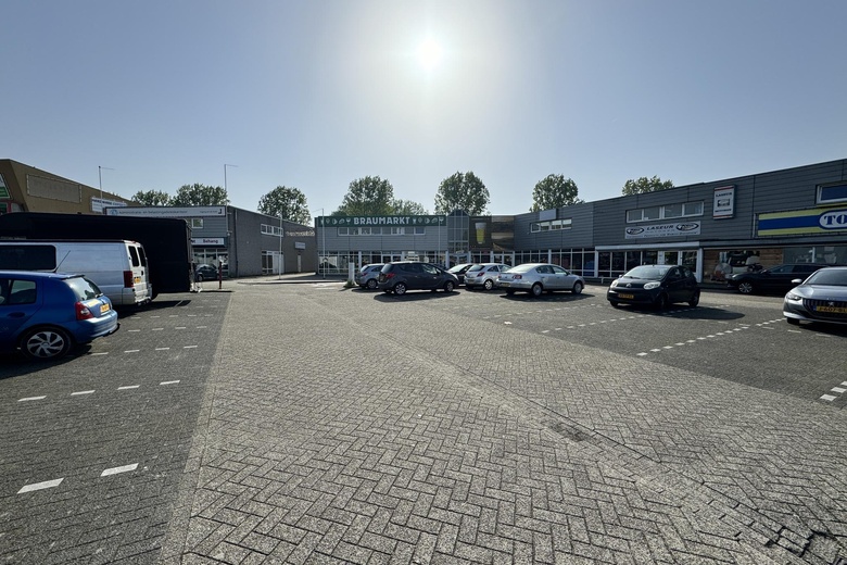 WinkelruimteaanMarkerkant 11 11<br/> inAlmere WinkelruimteaanMarkerkant 11 11<br/> inAlmere