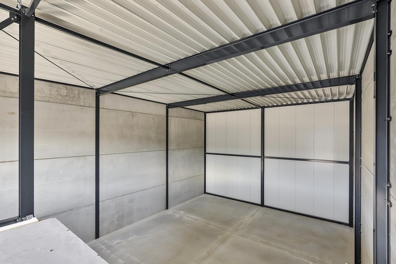 BedrijfsruimteaanSippenbroek 11<br/> inZutphen BedrijfsruimteaanSippenbroek 11<br/> inZutphen