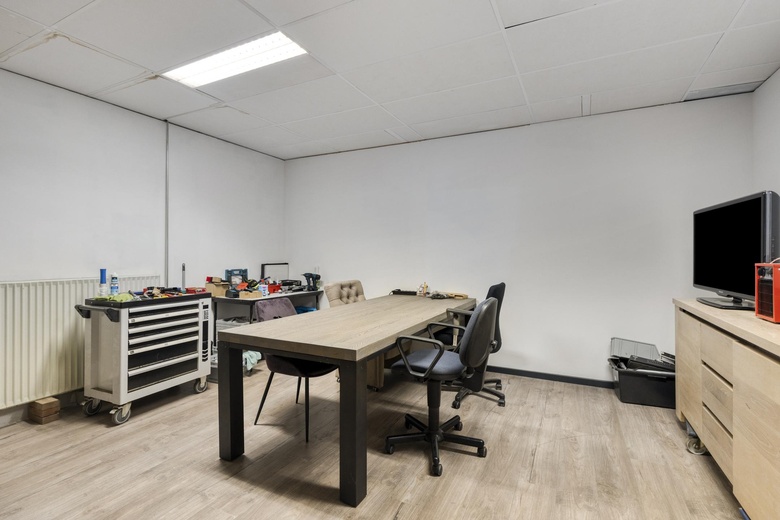 BedrijfsruimteaanRietveldenweg 13<br/> inDen Bosch BedrijfsruimteaanRietveldenweg 13<br/> inDen Bosch