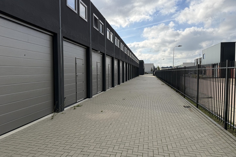 BedrijfsruimteaanTitaniumweg 196<br/> inAlphen aan den Rijn
