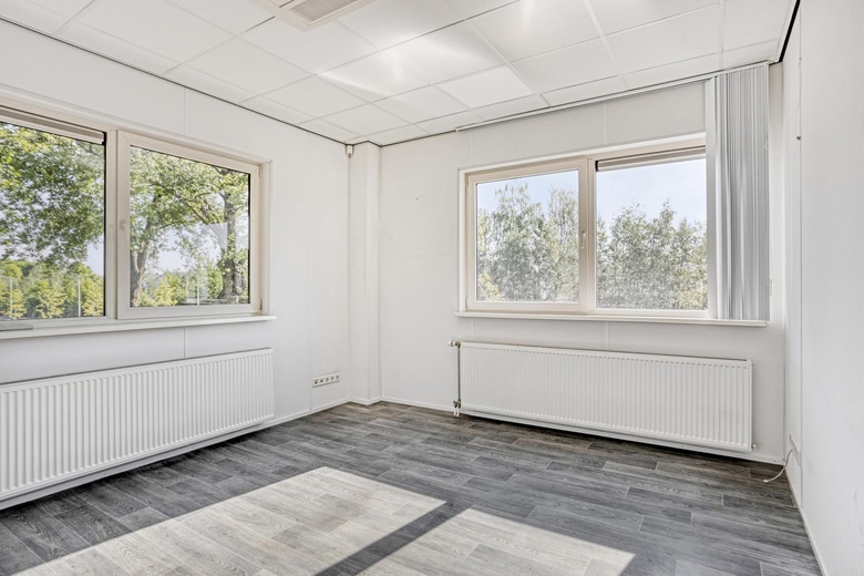 BedrijfsruimteaanWijnkorenstraat 7<br/> inRoosendaal BedrijfsruimteaanWijnkorenstraat 7<br/> inRoosendaal