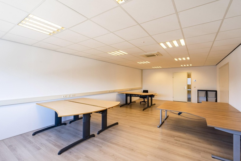 BedrijfsruimteaanMarconiweg 13 A<br/> inZeewolde BedrijfsruimteaanMarconiweg 13 A<br/> inZeewolde