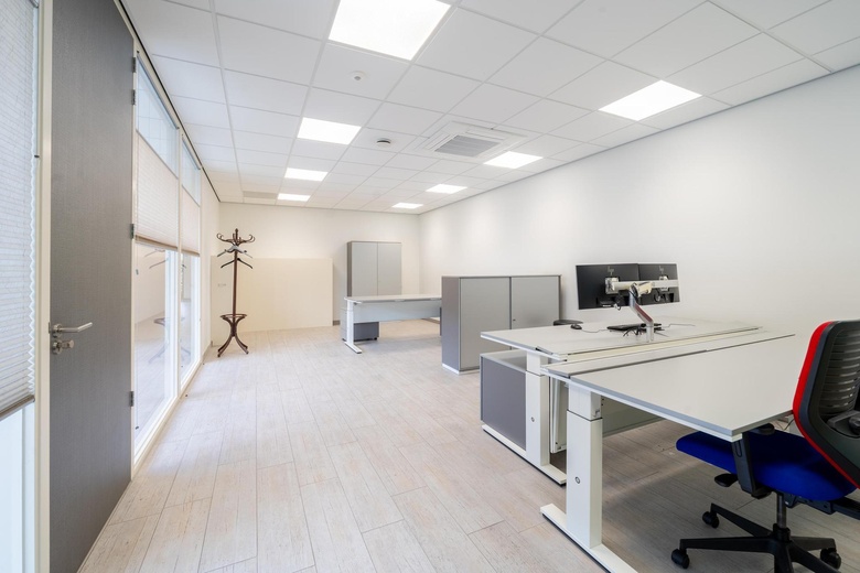 BedrijfsruimteaanPalingweg 18<br/> inBunschoten BedrijfsruimteaanPalingweg 18<br/> inBunschoten