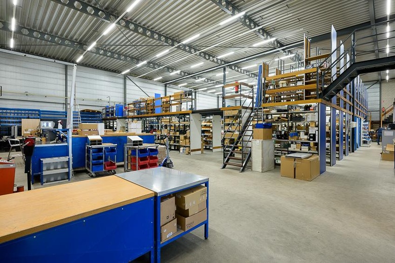 BedrijfsruimteaanSchuttevaerweg 19<br/> inRotterdam BedrijfsruimteaanSchuttevaerweg 19<br/> inRotterdam