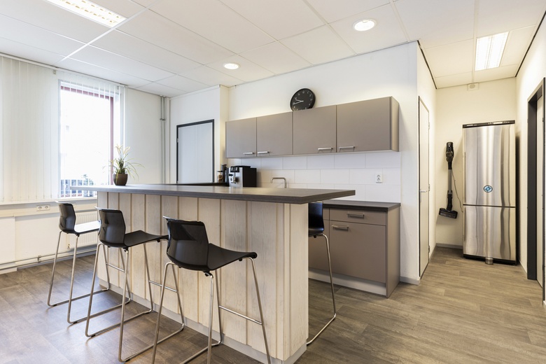 BedrijfsruimteaanAmbachtweg 17<br/> inMoordrecht