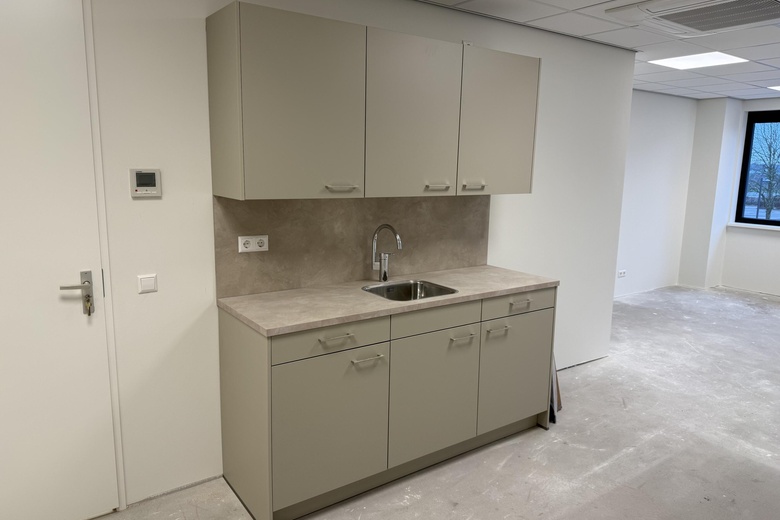 BedrijfsruimteaanReedijk 8 F 28<br/> inHeinenoord