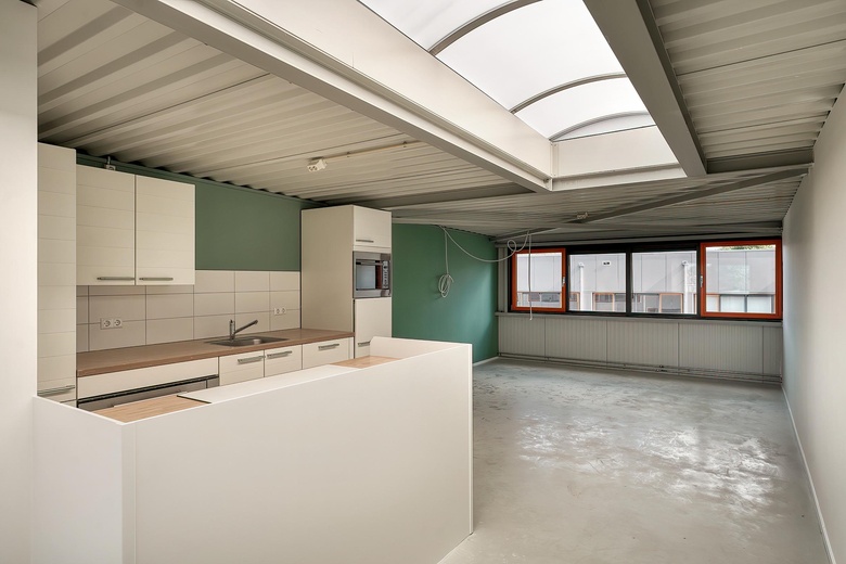 BedrijfsruimteaanIndustrieweg 28 a<br/> inVoorschoten