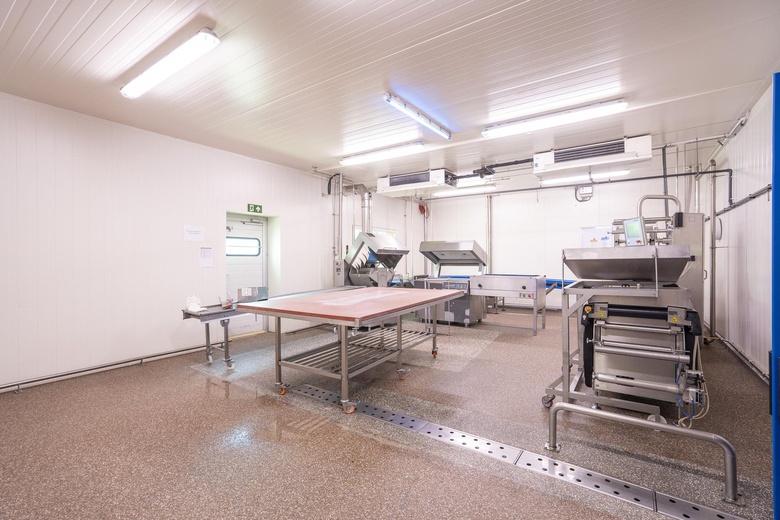 BedrijfsruimteaanIndustrieweg 31 - 33<br/> inWaardenburg BedrijfsruimteaanIndustrieweg 31 - 33<br/> inWaardenburg