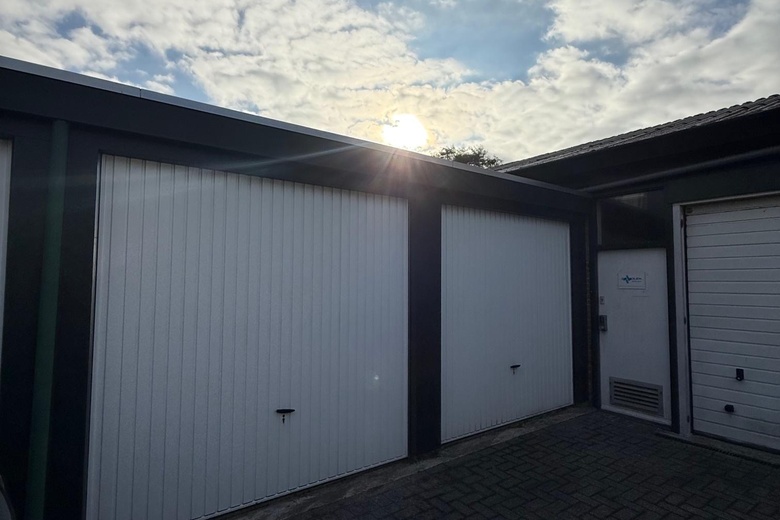 Bedrijfsruimteaan's-Gravenzandseweg B - C<br/> inNaaldwijk
