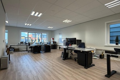 Bekijk foto 2 van Julianaweg 200 a