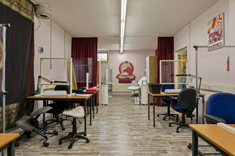 BedrijfsruimteaanHulsdonksestraat 103 a<br/> inRoosendaal BedrijfsruimteaanHulsdonksestraat 103 a<br/> inRoosendaal