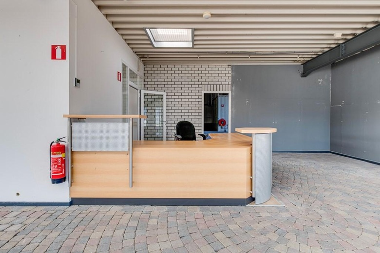 BedrijfsruimteaanBurghoffweg 18<br/> inRoermond