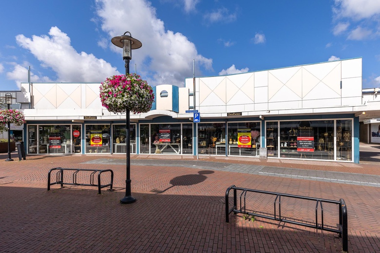 WinkelruimteaanKanaalstraat 77<br/> inLisse WinkelruimteaanKanaalstraat 77<br/> inLisse