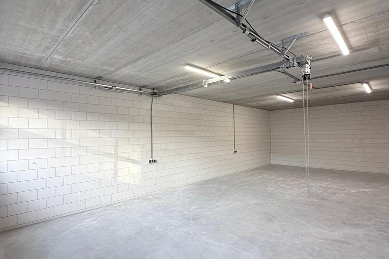 BedrijfsruimteaanJagtlustweg 3 5<br/> inHeerenveen